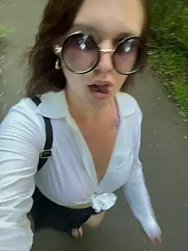 Snapshot of SweetLikaaa chatting on June 22, 2026, 6:49 pm SweetLikaaa online show from June 22, 2026, 6:49 pm