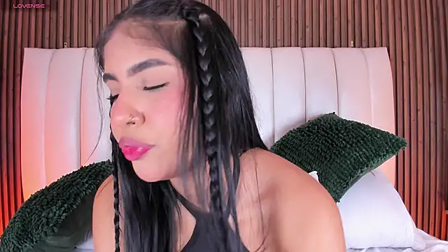 Madysonn  online show from May 15, 2026, 11:36 pm