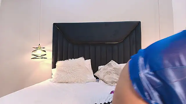 Snapshot of NaiaVelvet chatting on April 16, 2026, 11:33 am NaiaVelvet online show from April 16, 2026, 11:33 am