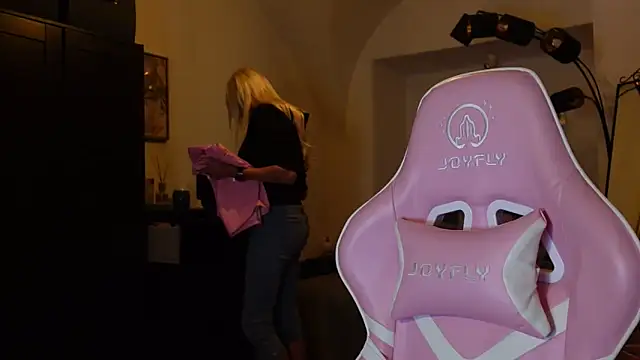 barbiplaymate online show from December 30, 2024, 8:58 pm