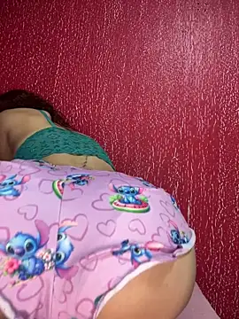 gabrielasausa30 online show from June 14, 2026, 2:24 am