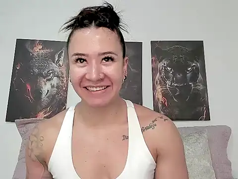 AngelMartinss online show from May 8, 2026, 4:33 pm