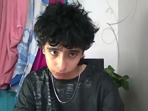 Snapshot of LatinHeatX22 chatting on May 18, 2026, 2:01 am LatinHeatX22 online show from May 18, 2026, 2:01 am