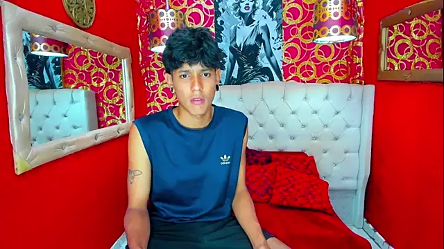 straightyoungpein online show from April 15, 2026, 4:18 am