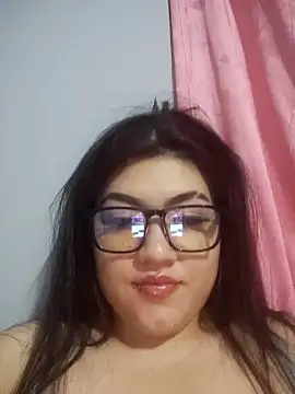 Mia2024 online show from April 14, 2026, 4:06 am