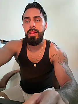 Snapshot of Ryan_Black3 chatting on May 1, 2026, 12:04 am Ryan Black3 online show from May 1, 2026, 12:04 am