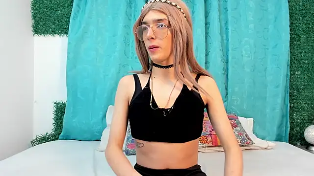 Snapshot of allison_pearzon chatting on July 6, 2026, 3:46 am allison pearzon online show from July 6, 2026, 3:46 am