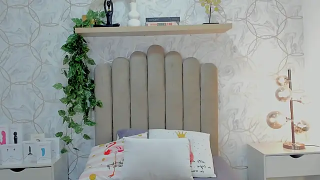katherine glow online show from June 29, 2026, 7:13 pm