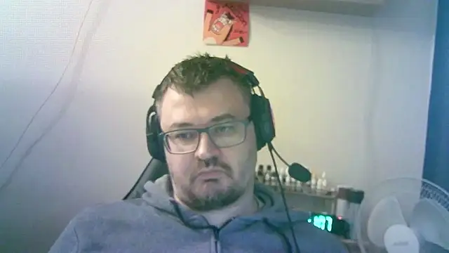 Snapshot of FantastickBombastick chatting on May 31, 2026, 6:09 pm FantastickBombastick online show from May 31, 2026, 6:09 pm