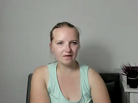 Snapshot of RoseTeacherX chatting on June 12, 2026, 5:21 pm RoseTeacherX online show from June 12, 2026, 5:21 pm