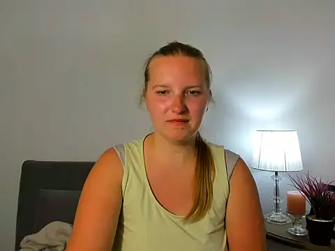Snapshot of RoseTeacherX chatting on May 7, 2026, 5:27 pm RoseTeacherX online show from May 7, 2026, 5:27 pm