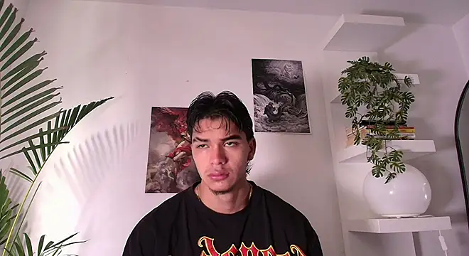 Snapshot of andyypalmer_ chatting on May 7, 2026, 11:46 am andyypalmer online show from May 7, 2026, 11:46 am