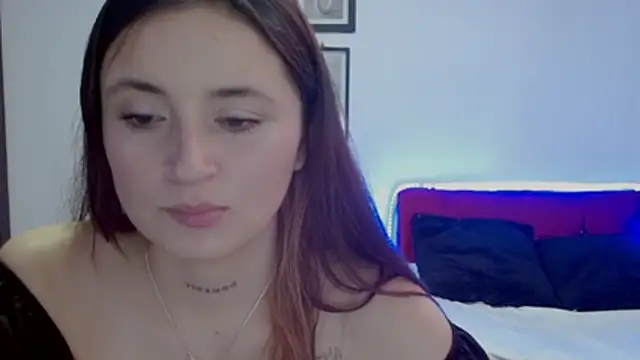 LucyArcy online show from April 15, 2026, 7:40 pm