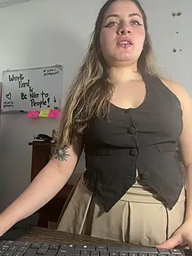 juanitablue online show from June 27, 2026, 5:30 pm