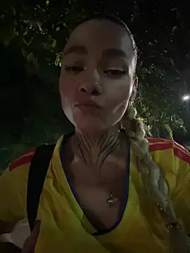 Snapshot of Violeta_queen1 chatting on July 4, 2026, 1:23 am Violeta queen1 online show from July 4, 2026, 1:23 am