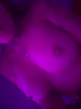 Snapshot of Violeta_queen1 chatting on June 23, 2026, 3:37 am Violeta queen1 online show from June 23, 2026, 3:37 am