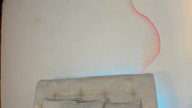 Aohomlester  online show from April 16, 2026, 2:18 pm