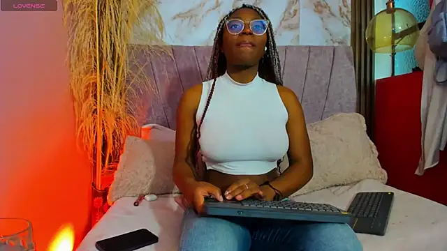 Snapshot of Candy_Williamss chatting on May 25, 2026, 8:07 pm Candy Williamss online show from May 25, 2026, 8:07 pm