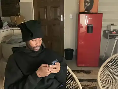 MunyaiSimo34156 online show from April 17, 2026, 8:33 pm