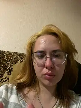 Melissa lissa  online show from April 15, 2026, 8:20 pm