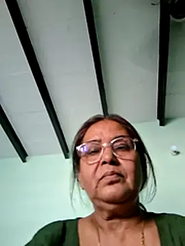 Snapshot of Shalini3456 chatting on May 22, 2026, 10:35 am Shalini3456 online show from May 22, 2026, 10:35 am