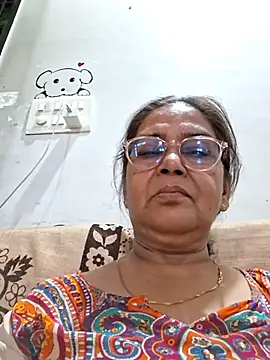 Snapshot of Shalini3456 chatting on May 1, 2026, 9:03 am Shalini3456 online show from May 1, 2026, 9:03 am