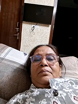 Snapshot of Shalini3456 chatting on April 20, 2026, 8:17 am Shalini3456 online show from April 20, 2026, 8:17 am
