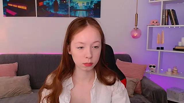 AdeleLang online show from May 4, 2026, 4:05 am