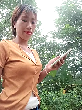 Elena Mia online show from May 19, 2026, 1:56 am