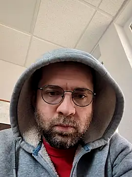 gayboyx77 online show from April 15, 2026, 9:37 am