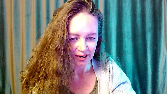 Snapshot of Fern_Lust chatting on April 29, 2026, 5:30 pm Fern Lust online show from April 29, 2026, 5:30 pm