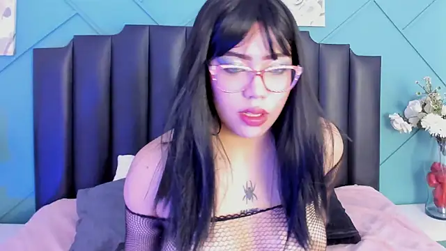 Snapshot of MiluVegaa_ chatting on May 1, 2026, 11:59 am MiluVegaa online show from May 1, 2026, 11:59 am