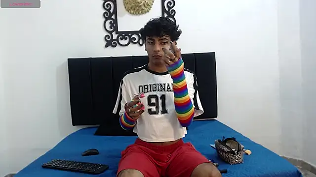 SinBoy  online show from April 28, 2026, 12:42 pm