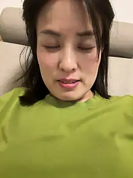 Snapshot of Faye-baby chatting on May 7, 2026, 3:15 pm Faye-baby online show from May 7, 2026, 3:15 pm