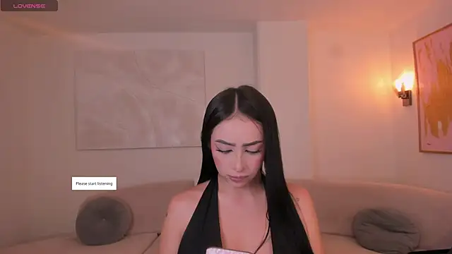 Snapshot of PaulineSanz chatting on May 25, 2026, 7:12 pm PaulineSanz online show from May 25, 2026, 7:12 pm