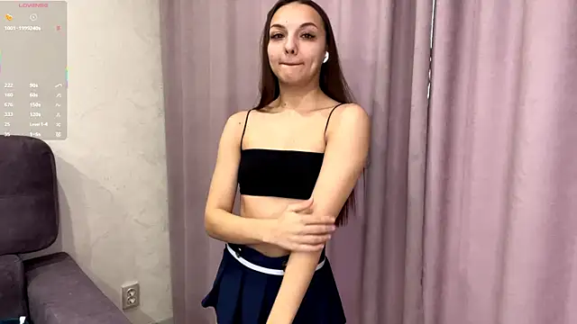ElenaShadowlyn online show from April 23, 2026, 6:31 am