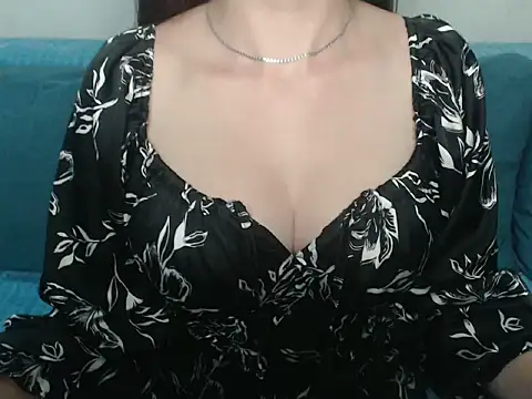 Snapshot of Evelyn_Fannie chatting on June 22, 2026, 8:39 pm Evelyn Fannie online show from June 22, 2026, 8:39 pm