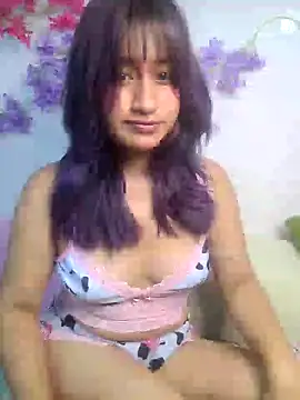 LunaaMarshmallow online show from April 18, 2026, 7:11 am