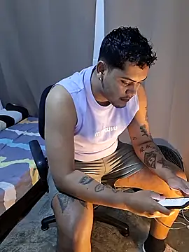 Snapshot of Saul_88 chatting on April 17, 2026, 11:51 pm Saul 88 online show from April 17, 2026, 11:51 pm