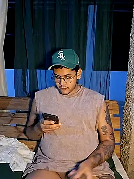 Snapshot of Saul_88 chatting on May 9, 2026, 4:27 am Saul 88 online show from May 9, 2026, 4:27 am
