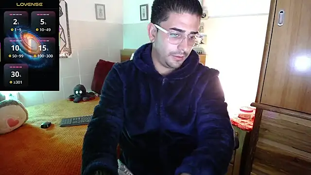 Snapshot of andders_ chatting on July 30, 2026, 11:26 pm andders online show from July 30, 2026, 11:26 pm