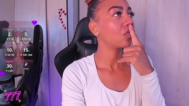 MalloryKim online show from April 17, 2026, 1:36 pm