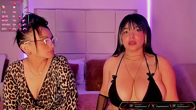Snapshot of Agatha_Atenea11 chatting on April 30, 2026, 2:40 am Agatha Atenea11 online show from April 30, 2026, 2:40 am