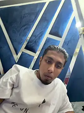 Kingsex101 online show from April 21, 2026, 9:10 pm