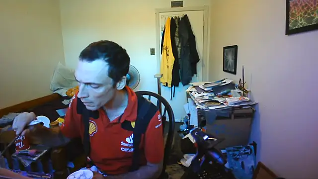 JohnnyMoves online show from August 4, 2026, 10:47 pm