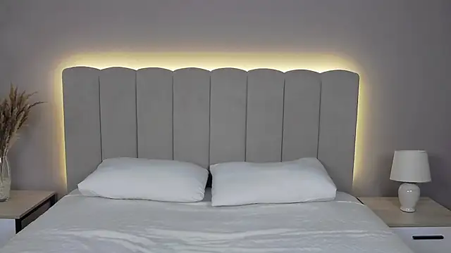 MarliinNova online show from May 20, 2026, 4:53 am