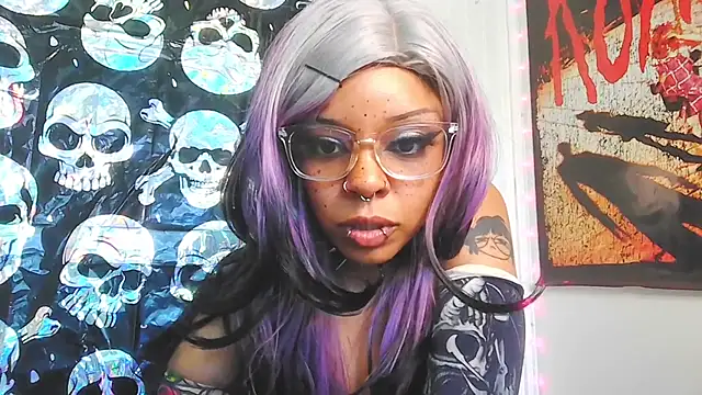 Snapshot of nerdyhotgoth chatting on July 5, 2026, 9:32 pm nerdyhotgoth online show from July 5, 2026, 9:32 pm