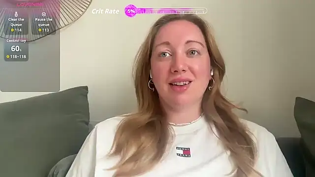 arielsweetieee online show from July 14, 2026, 7:13 am