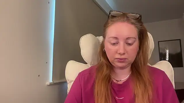 arielsweetieee online show from May 14, 2026, 6:21 am