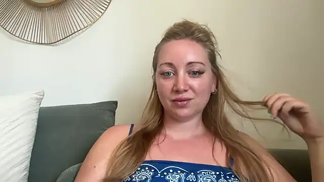 arielsweetieee online show from June 27, 2026, 12:00 pm